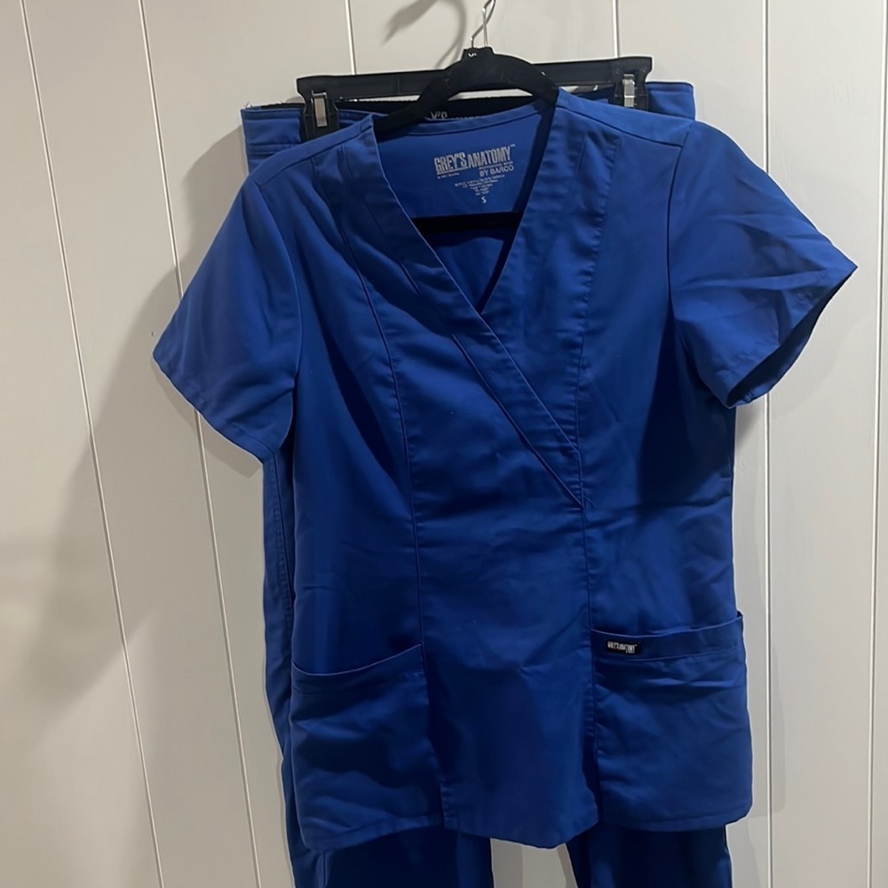 Greys Anatomy Women’s Small Blue Scrub Set